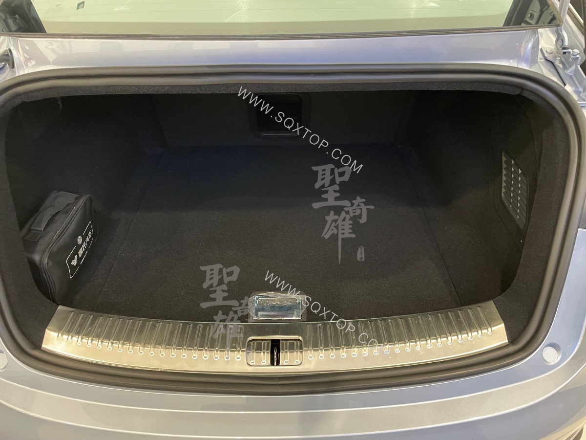 后備箱.jpg